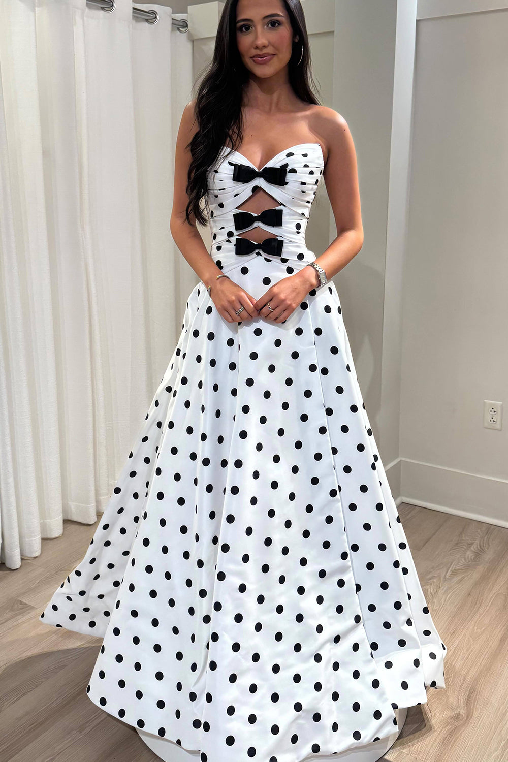 Sweetheart A Line Black Dots Prom Dresses Long Lace Up Evening Party Gowns with Bowknot (HW031)