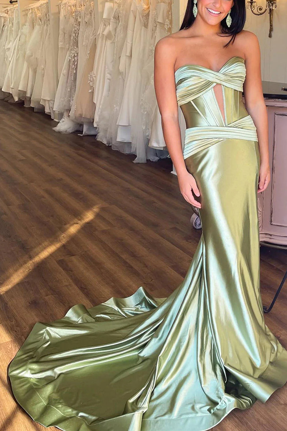 Satin Prom Dresses for Women 2026 Sweetheart Cut Out Mermaid Long Evening Party Dress with Slit (HW023)