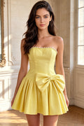 Satin Strapless Mini Homecoming Dress for Teen Pearl Trim Corset Big Bow Pleated Graduation Short Cocktail Dress (HW153)