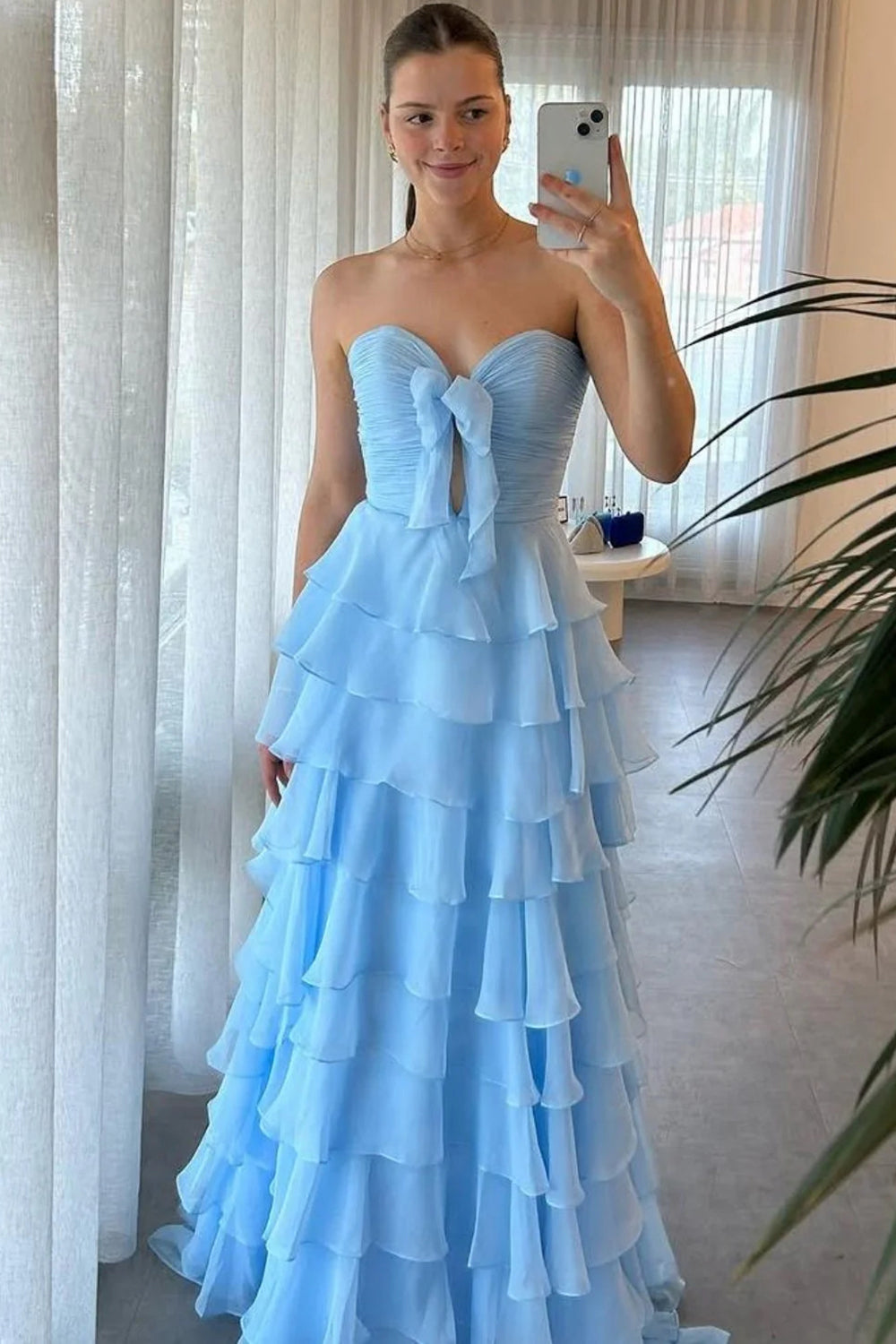 Chiffon A Line Prom Dresses for Women 2026 Strapless Flower Tiere Ruffled Formal Evening Party Dress (HW069)